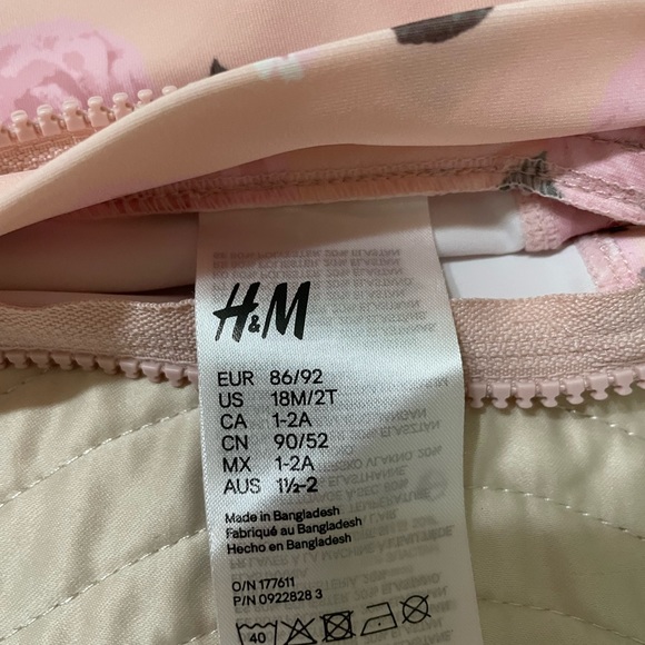 Toddler Bathing suit (UPF protection) - Picture 3 of 3